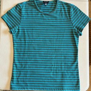 GAP size medium in women’s blue and brown t shirt